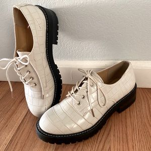 Faux Crocodile Print Cream Loafers